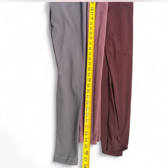 Set of Three High-Waisted Leggings. XS - Picture 3 of 4